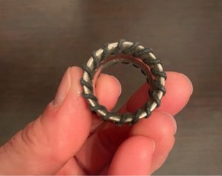 Lote: Anillo Cuero+Sudadera L+Pantalón 42.