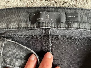 Lote: Anillo Cuero+Sudadera L+Pantalón 42.