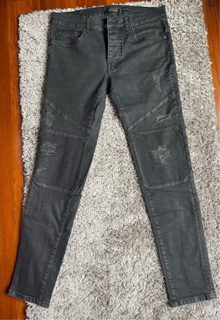 Lote: Anillo Cuero+Sudadera L+Pantalón 42.