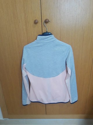 Chándal Decathlon gris y rosa