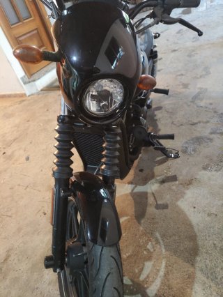 Harley Davidson Street 750 Negra