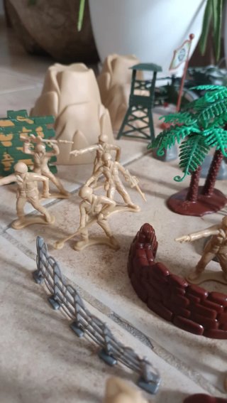 Lote Militar +250 Piezas