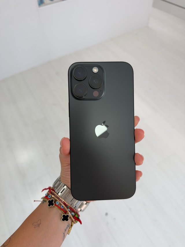 IPHONE 16 PRO MAX 512GB SEMI NUEVO