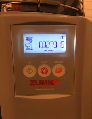 Exprimidor de naranjas automático