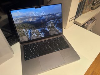 MacBook Pro M1 16GB RAM 1TB SSD 10CPU 16GPU 14”