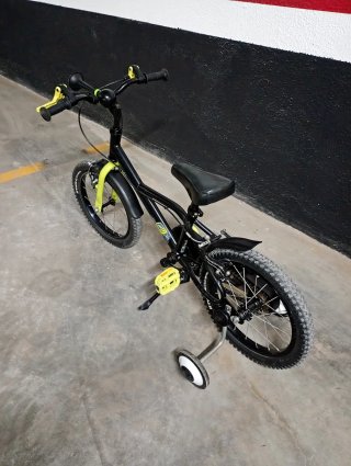 Bicicleta infantil BTWIN 4 a 6 años con ruedines