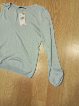Camiseta azul escote pico talla XS