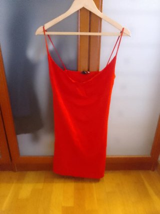 Vestido rojo de tirantes