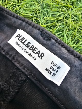 Pantalón efecto cuero mujer negro