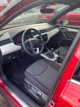SEAT Arona 1.0 TSI 95cv • 30.000 km • Bicolor Rojo