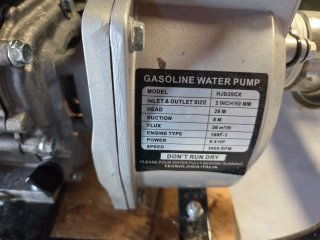 Bomba de agua a gasolina
