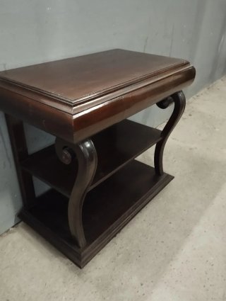 Consola antigua de caoba