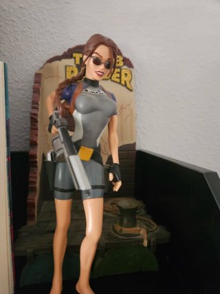 Figura Lara Croft Tomb Raider