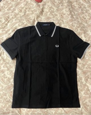 Polo Fred Perry Negro con Rayas Blancas