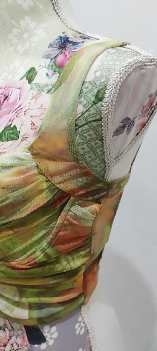 Top / Bustier / Corsé drapeado Zara.