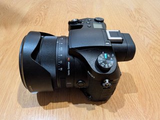 Cámara Sony RX10 IV + Accesorios