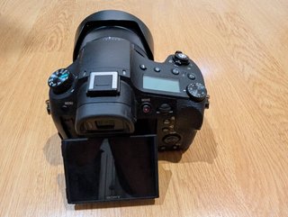 Cámara Sony RX10 IV + Accesorios