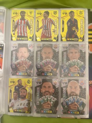 Album LaLiga Adrenalyn 2025-26 75% completo + Caja