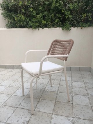 Conjunto de mesa y sillas de jardín.