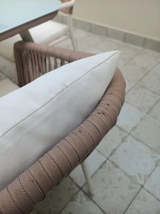 Conjunto de mesa y sillas de jardín.
