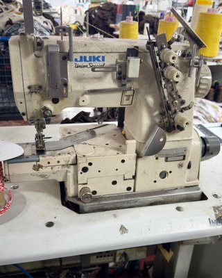 Máquina de coser Juki Union Special cortahilos