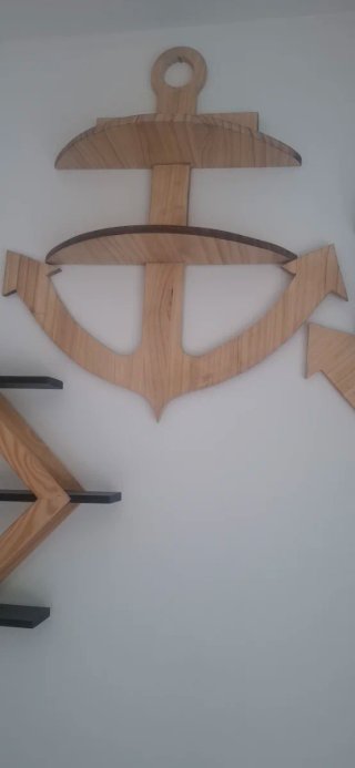 Scaffali in legno e metallo