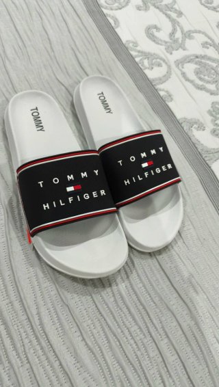 Chanclas Tommy Hilfiger Blancas y Negras