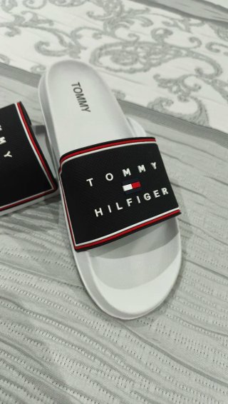 Chanclas Tommy Hilfiger Blancas y Negras
