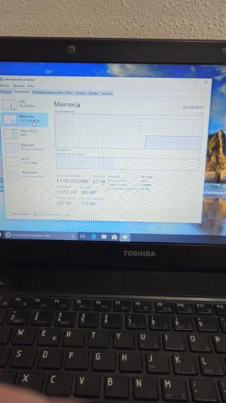 Portátil Toshiba  i5