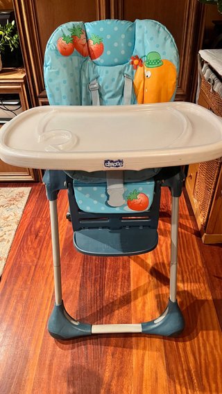 Trona Chicco infantil con estampado de frutas