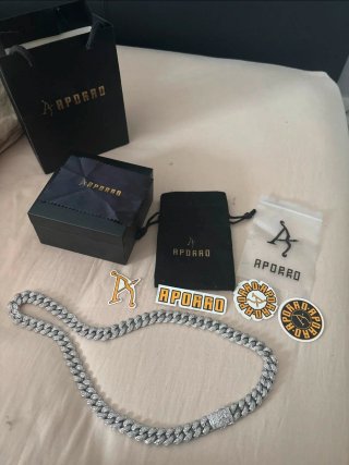 Cadena Cubana Aporro plata