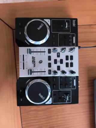 Mesa de mezclas Hercules DJControl Instinct S