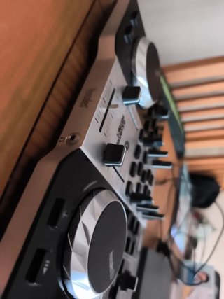 Mesa de mezclas Hercules DJControl Instinct S