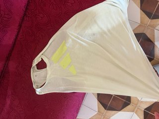 Canottiera Adidas Gialla  da smacchiare