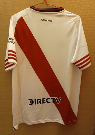 Camiseta River Adidas Talle L