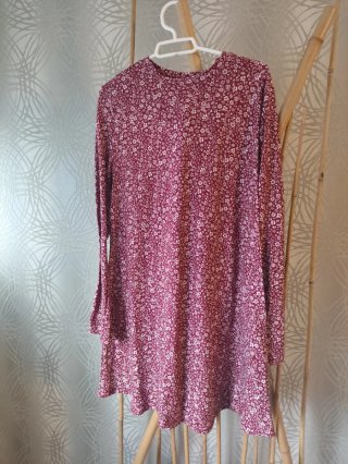Vestido estampado floral rojo y blanco m