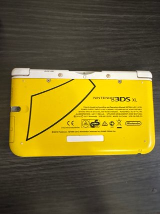 Nintendo 3DS XL Edición Pikachu y Pokemon X