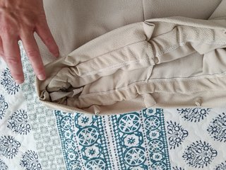 Pantalón corto beige con cinturón
