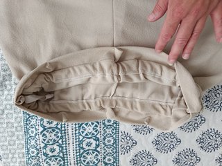 Pantalón corto beige con cinturón