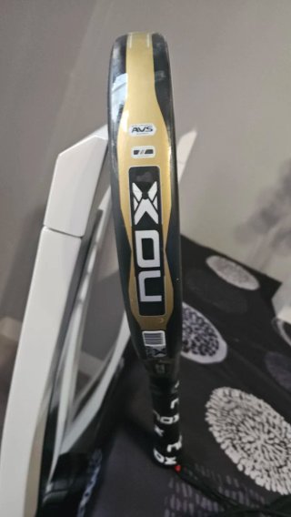 Pala NOX AT10 18K Edición Especial Oro