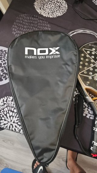 Pala NOX AT10 18K Edición Especial Oro