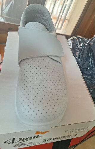 Zuecos Dian Blancos Talla 40