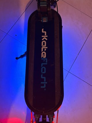 Patinete eléctrico Skateflash casi nuevo