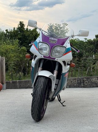 Yamaha FZR 600 Genesis para A2