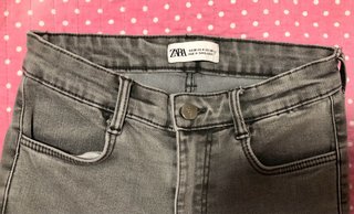 Pantalón vaquero Zara gris