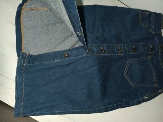 Falda vaquera midi Stradivarius