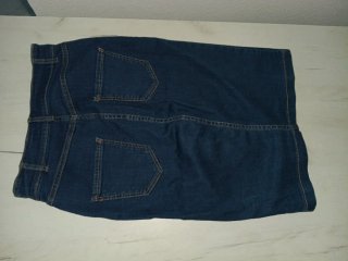 Falda vaquera midi Stradivarius