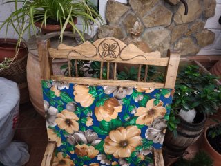 Mecedora antigua de madera