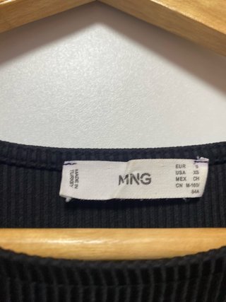 Mango Top Asimétrico