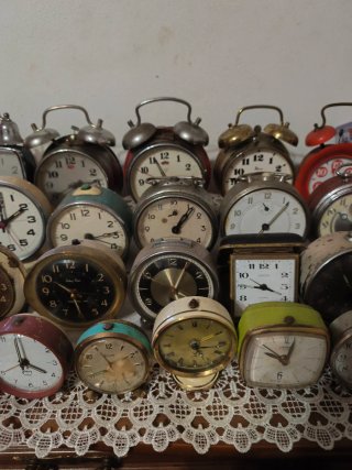 33 Despertadores Antiguos de Cuerda